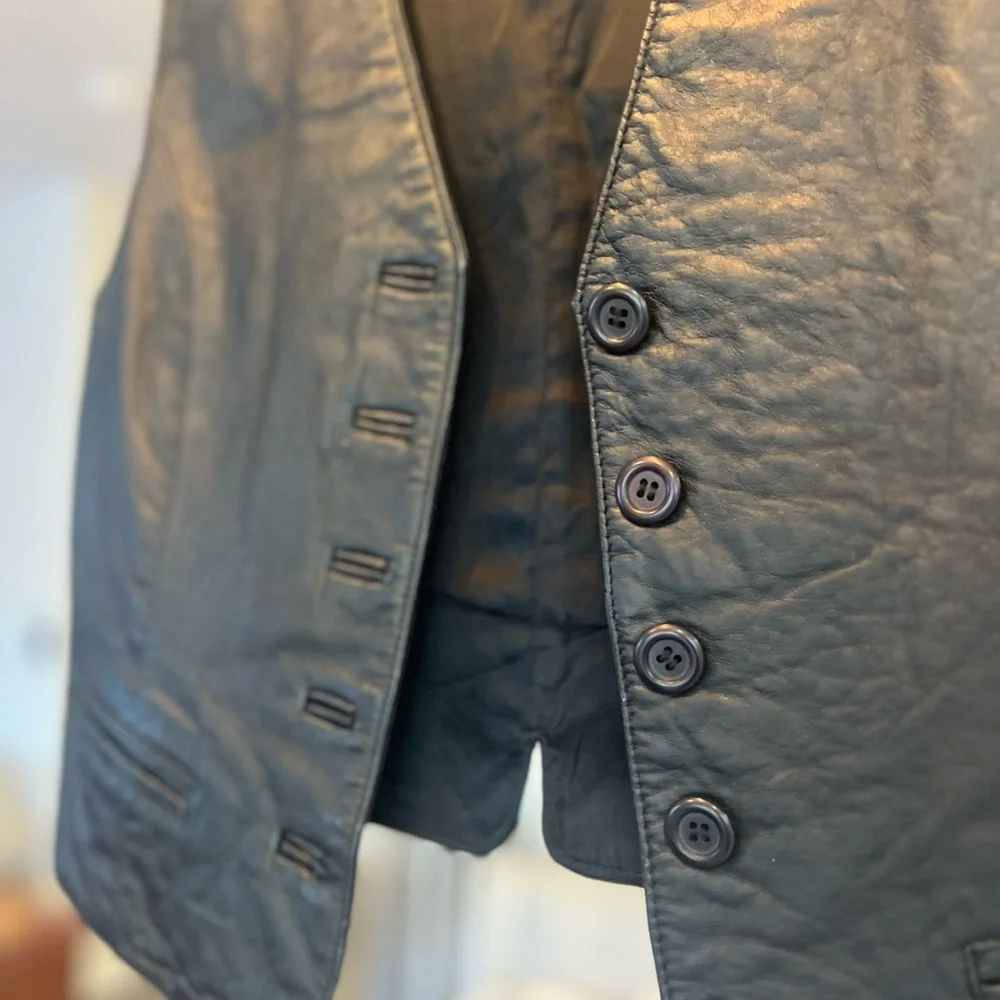 The Limited Black Leather Vest - Picture 2 of 5